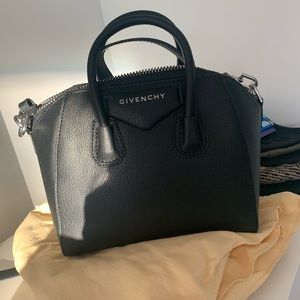 Givenchy Antigona mini.